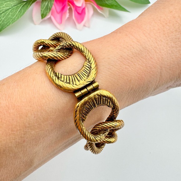 Vintage Etched Rope Cable Link Hinge Bangle Bracelet Gold Tone Plated - Picture 8 of 17